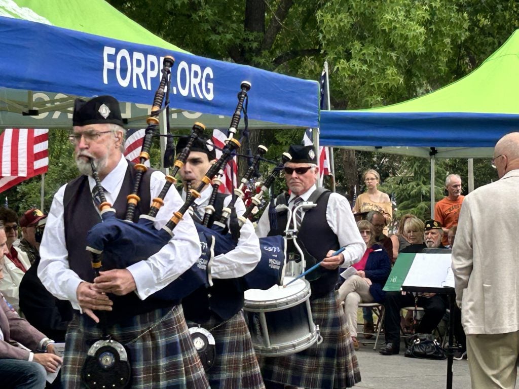 Bagpipes and drummer