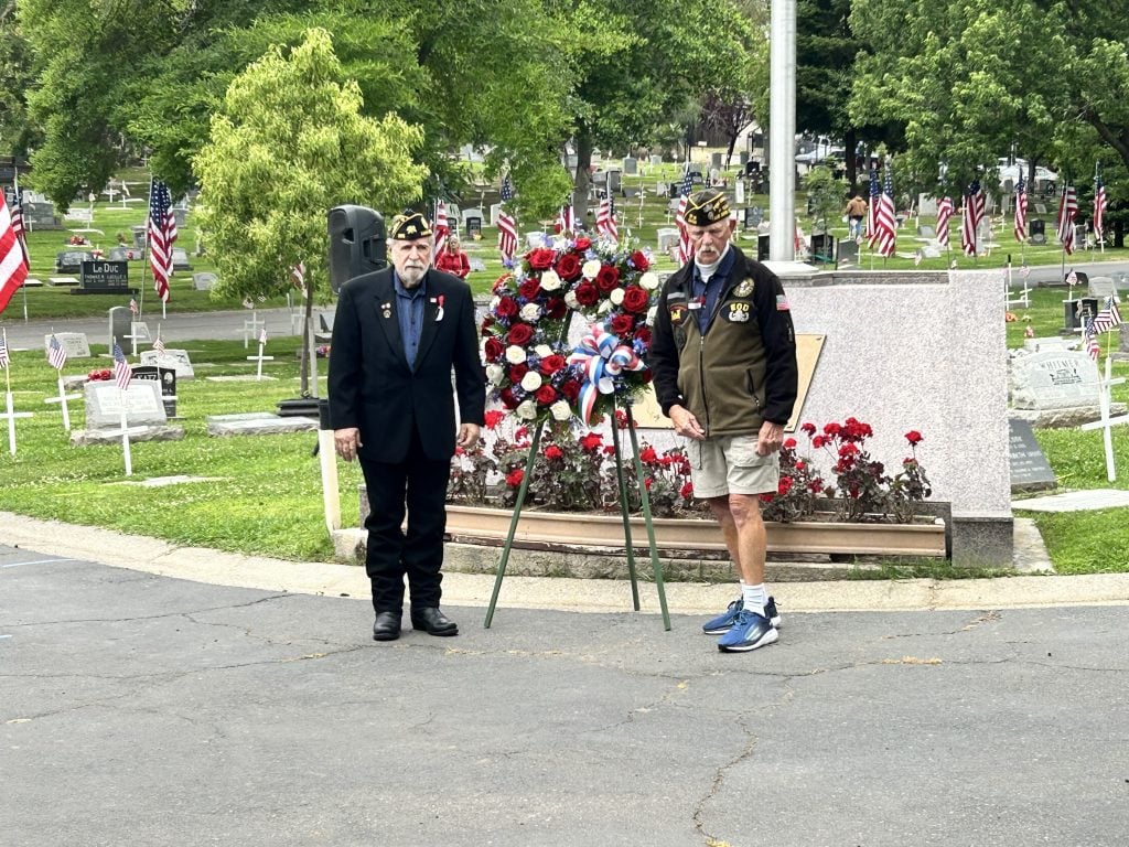 VFW laying wreath